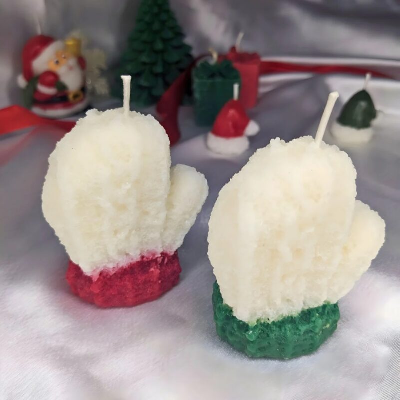EKAA Candles' Christmas Special Woollen Mitten Candles
