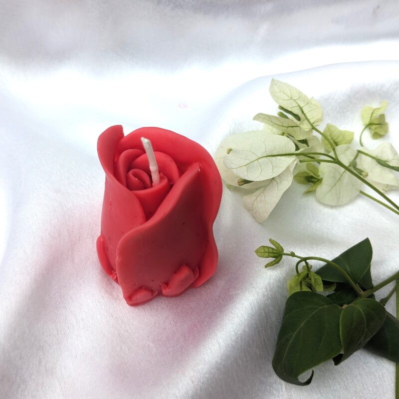 EKAA™ Romantic Rose Bud Soy Candle Red