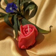 EKAA™ Romantic Rose Bud Soy Candle Red 1