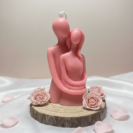 the sculpted couple candle by ekaa